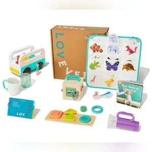 BRAND NEW Lovevery "The Realist" Play Kit Toys